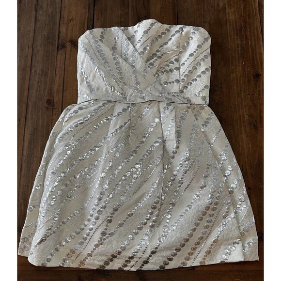Karlie Cocktail Dress Strapless Size Large Mini Silver Pearl Design - Picture 3 of 10